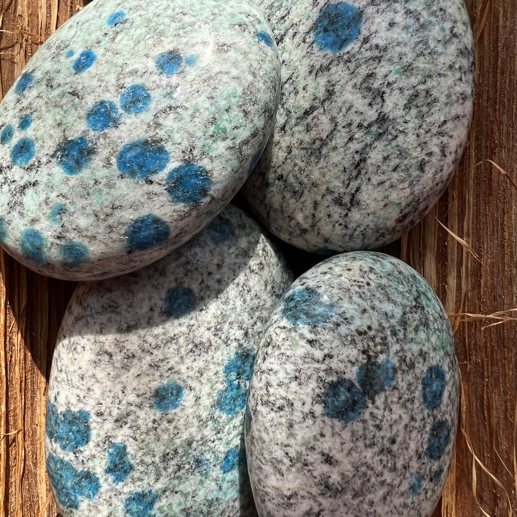 Jasp K2 Granit cu azurit, cristal unic.DRUZY