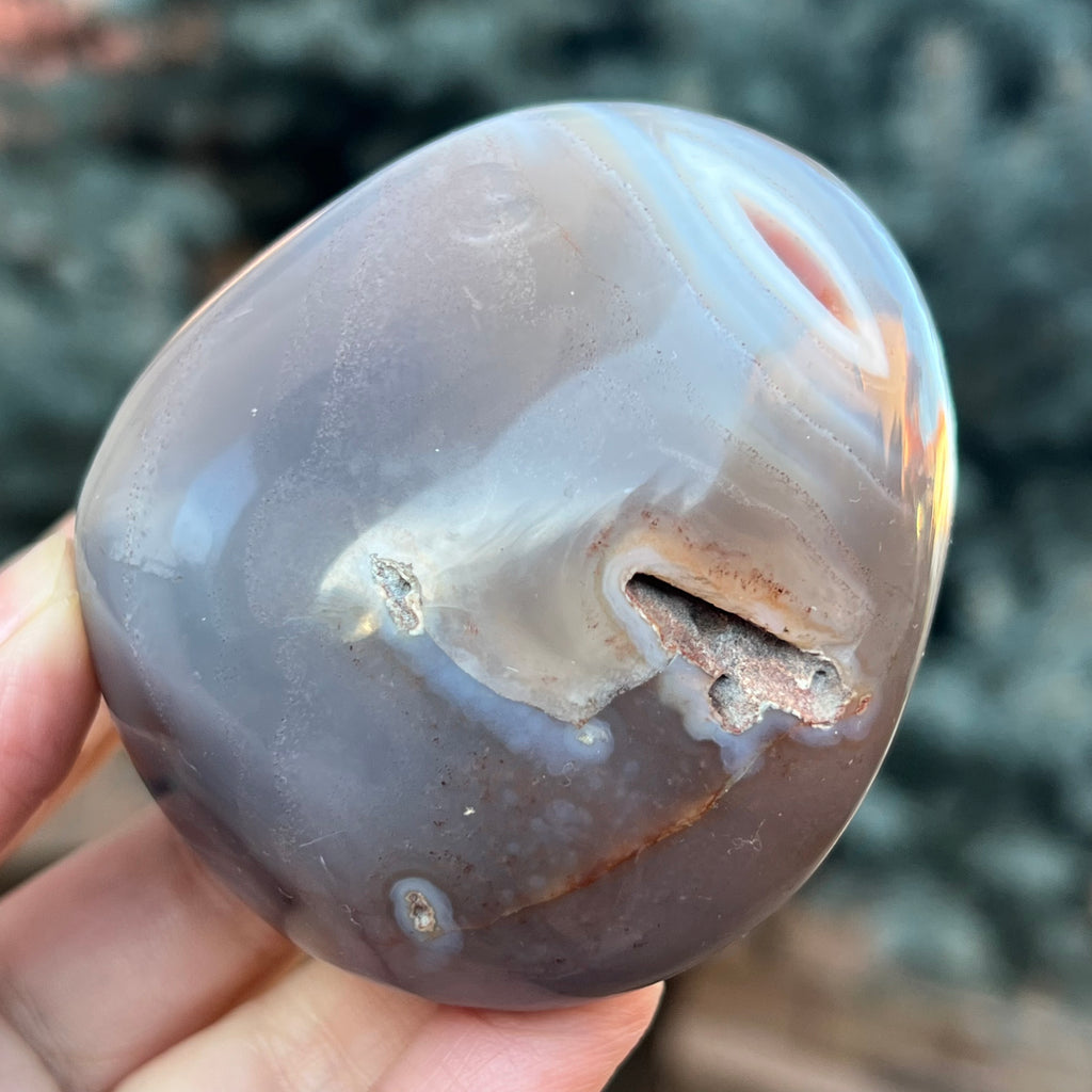 Agat de Botswana palm stone m12A, druzy.ro, cristale 1
