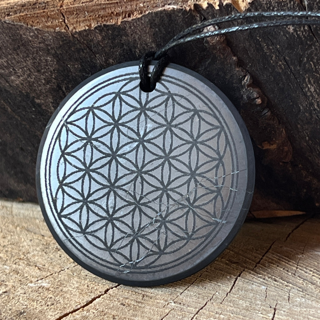 Pandantiv shungit Flower of Life marime L, pietre semipretioase - druzy.ro 1 