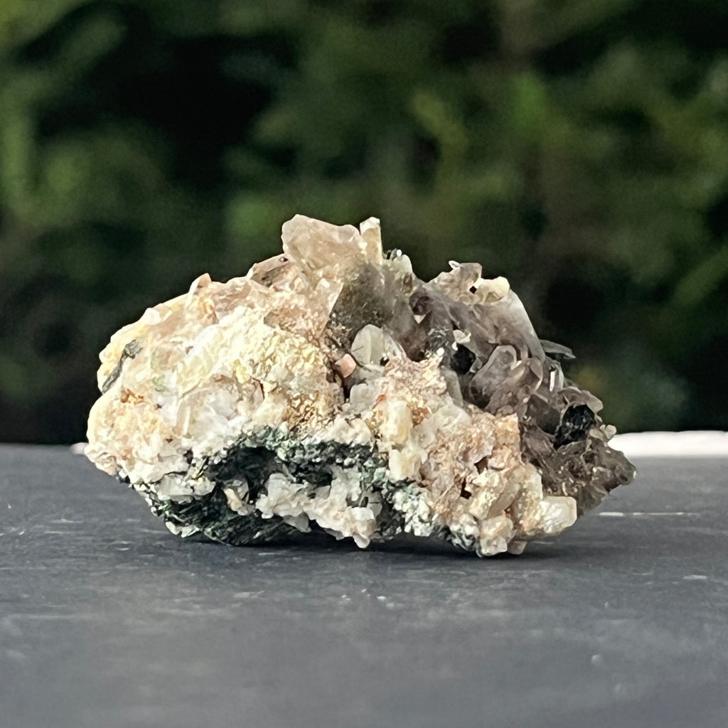 Cluster egirin mini cuart fumuriu/negru Zomba m3, pietre semipretioase - druzy.ro 2 