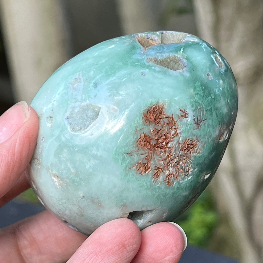 Ou calcedonie cu crom albastru-verzuie din Zimbabwe | Model 3, pietre semipretioase - druzy.ro 2 