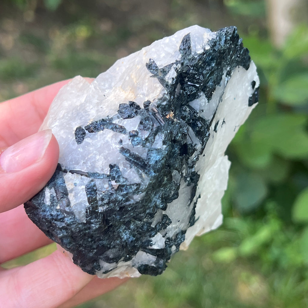 Turmalină neagră cu piatra lunii | Model 2, pietre semipretioase - druzy.ro 2 