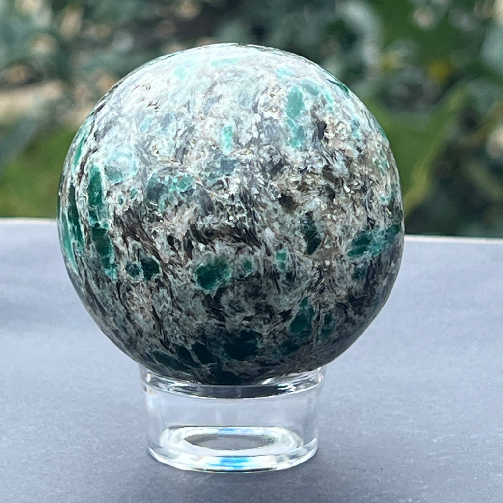 Sfera smarald in matrice model 1, pietre semipretioase - druzy.ro 2 