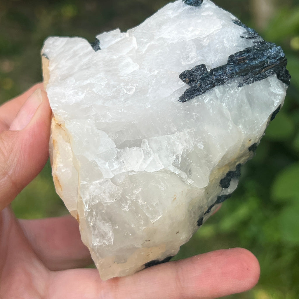 Turmalină neagră cu piatra lunii | Model 2, pietre semipretioase - druzy.ro 6 