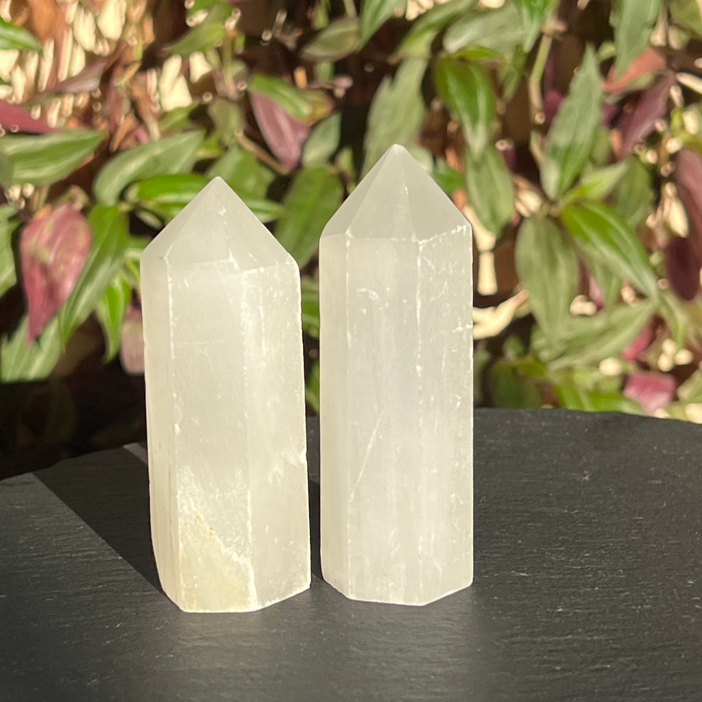 Obelisc, turn selenit 8- 10 cm, druzy.ro, cristale 1