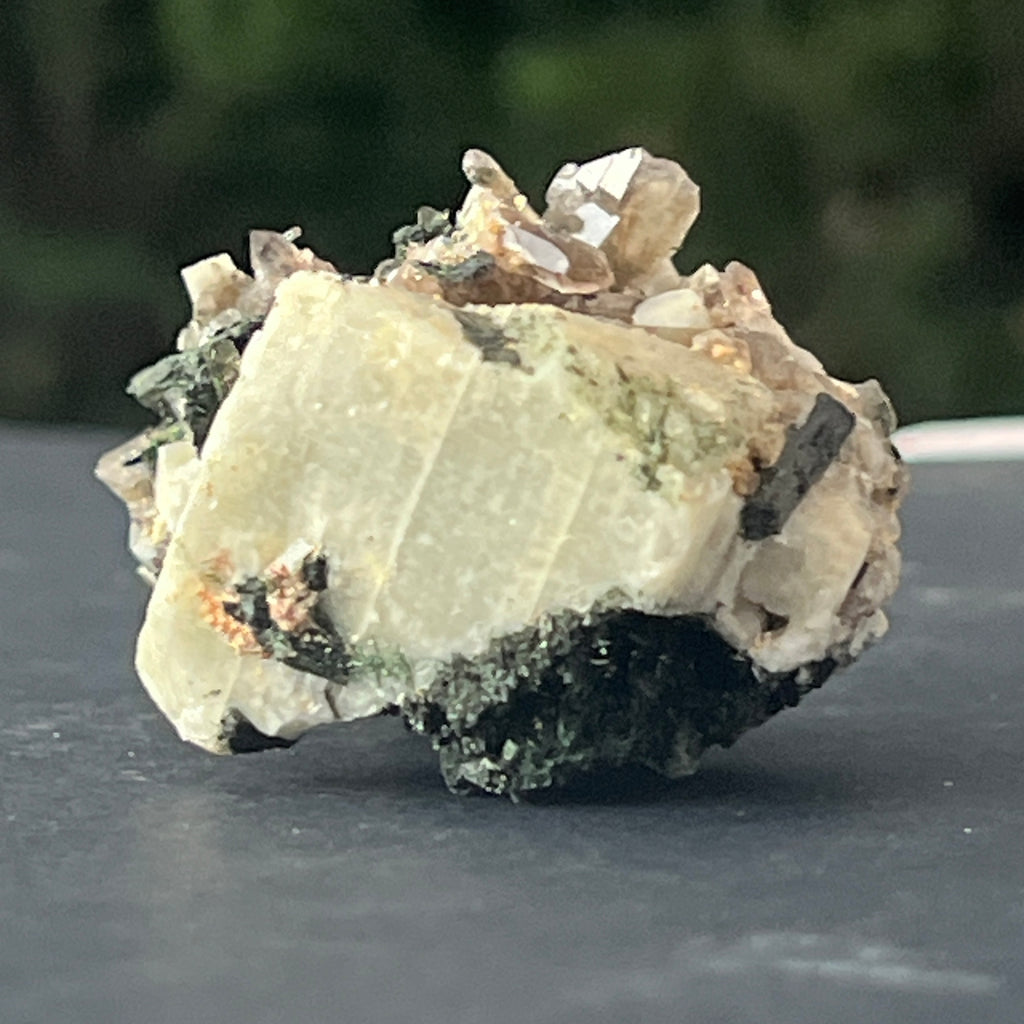 Cluster egirin mini cuart fumuriu/negru Zomba m3, pietre semipretioase - druzy.ro 4 