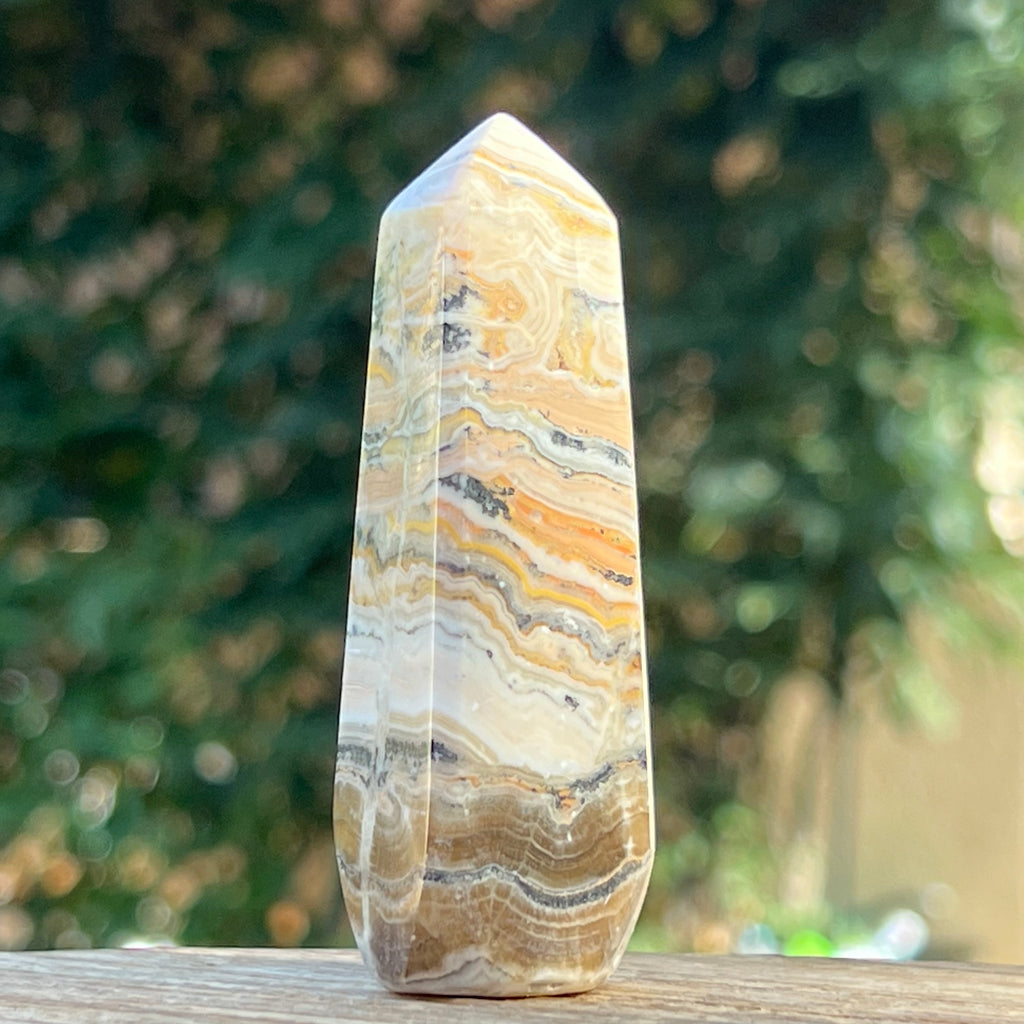Turn/obelisc jasp albina m3, druzy.ro, cristale 1
