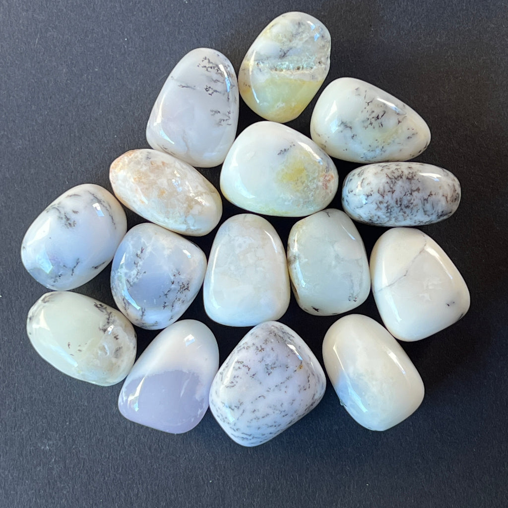 Opal alb dendritic piatra rulata, pietre semipretioase - druzy.ro 2 