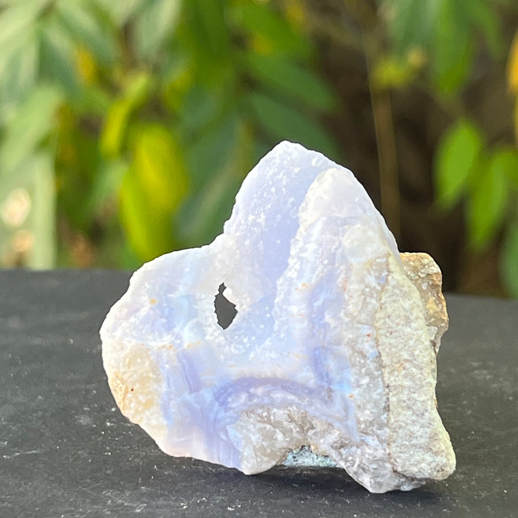 Calcedonie albastra /blue lace/ agat albastru piatra bruta model Af2, druzy.ro, cristale 1