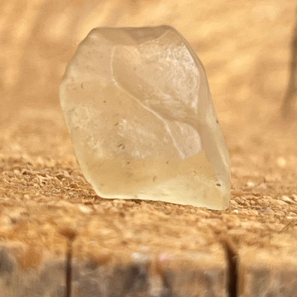 Tectita aurie, sticla desertului Libia piatra bruta model 4, calitate AAA, pietre semipretioase - druzy.ro 2 
