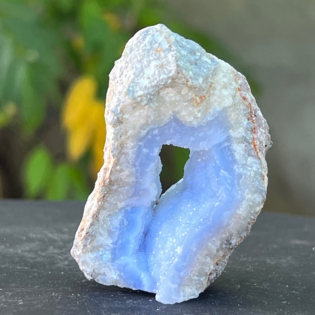 Calcedonie albastra /blue lace/ agat albastru piatra bruta model Af5, druzy.ro, cristale 1