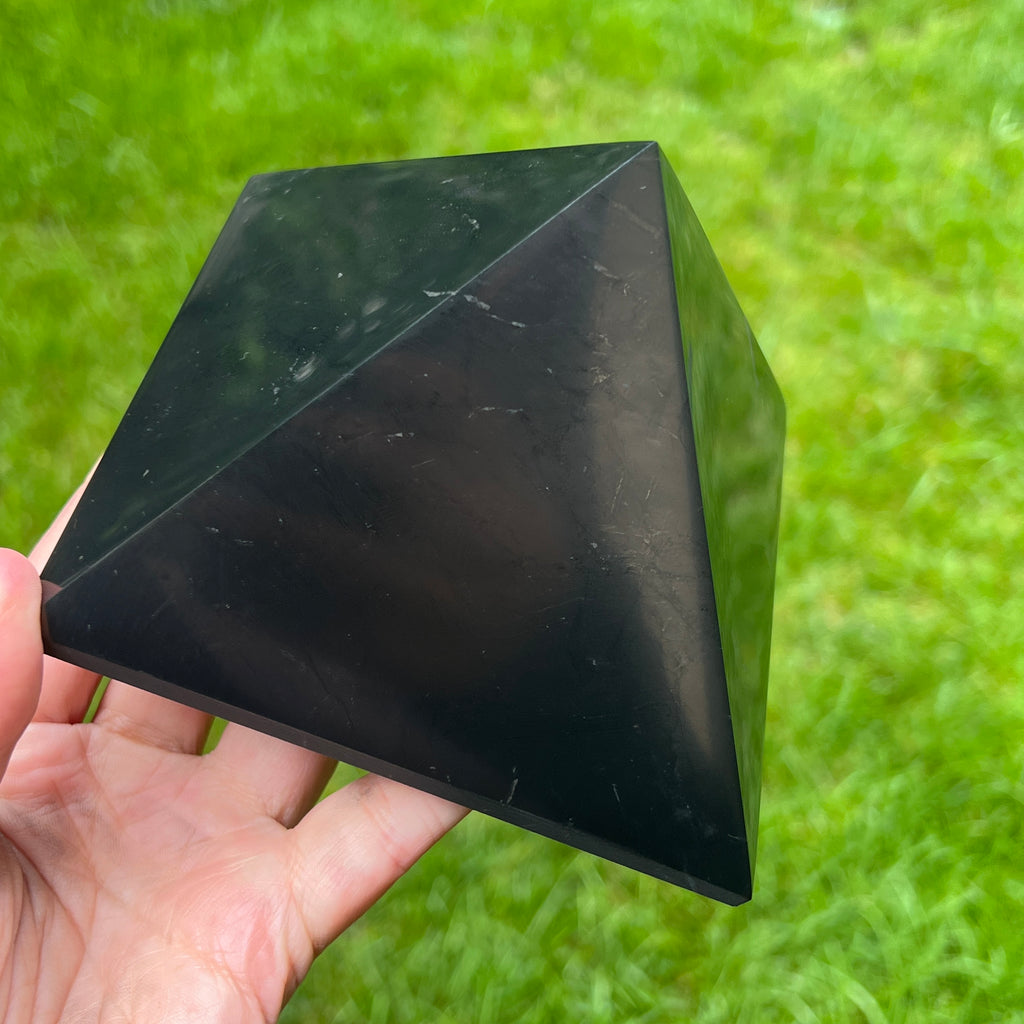Piramida shungit polisat XL 12 cm, pietre semipretioase - druzy.ro 2 