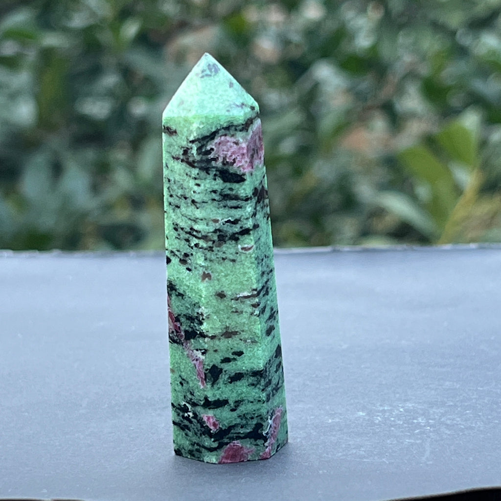 Obelisc rubin in zoisit model 6, pietre semipretioase - druzy.ro 2 