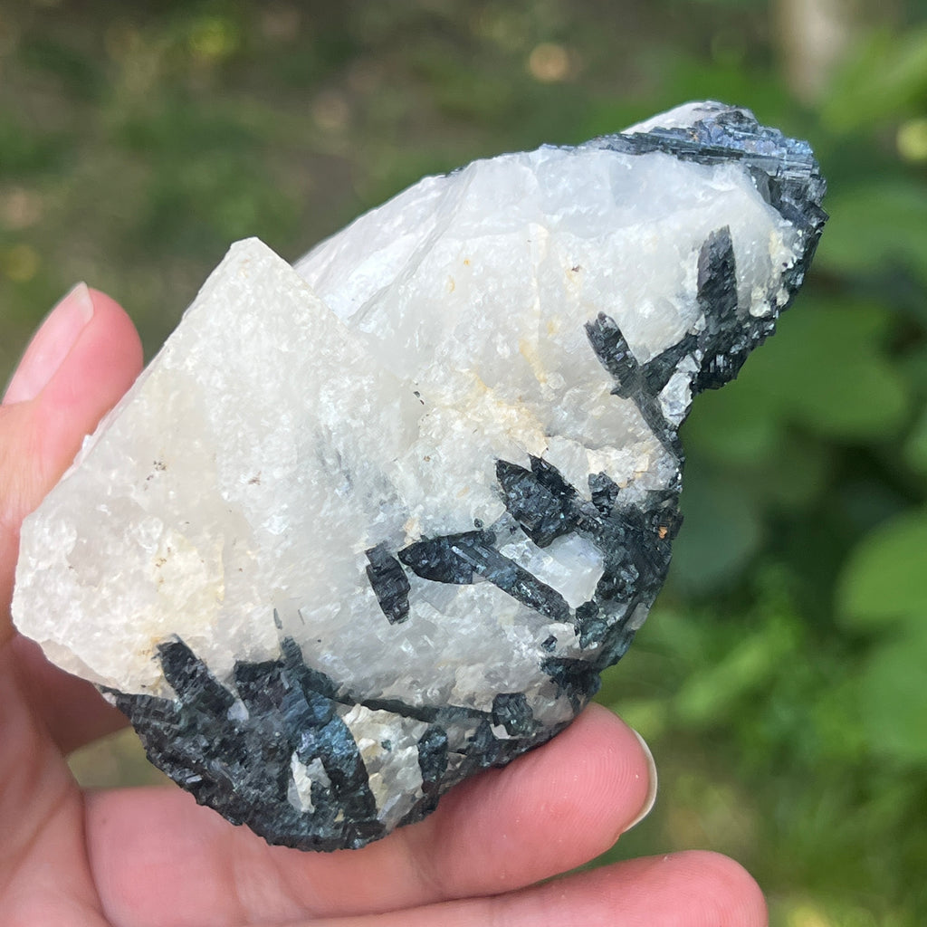 Turmalină neagră cu piatra lunii | Model 2, pietre semipretioase - druzy.ro 7 