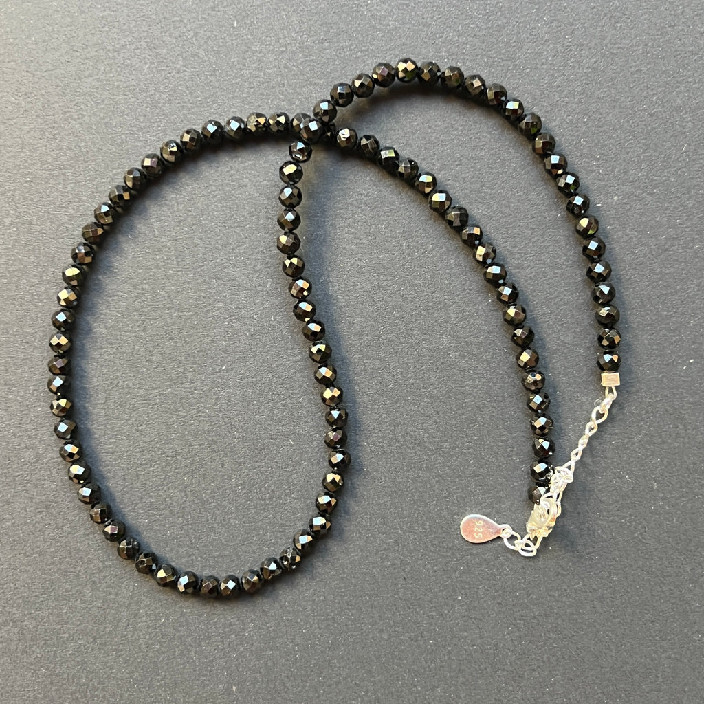 Colier spinel negru fațetat Midnight Spark #90, pietre semipretioase - druzy.ro 2 