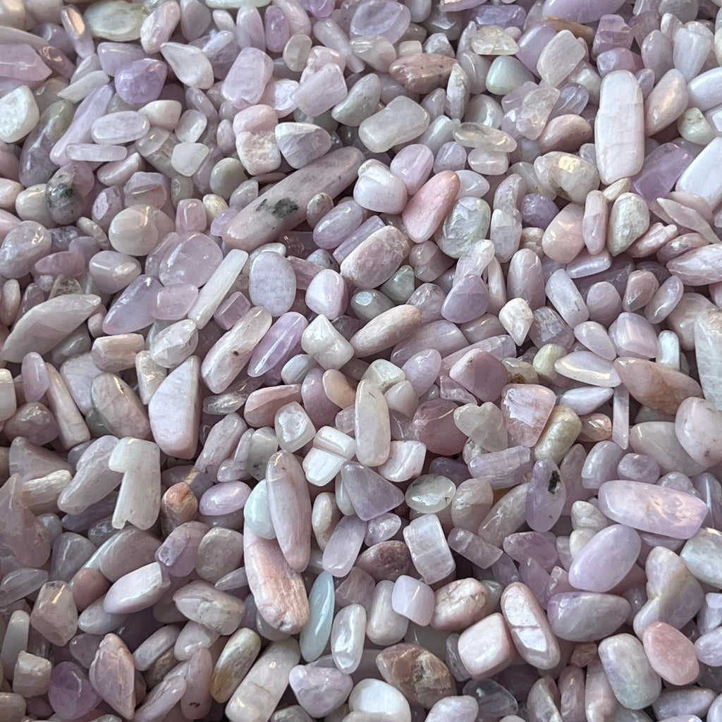 Kunzit chipsuri, pietre semipretioase - druzy.ro 2 