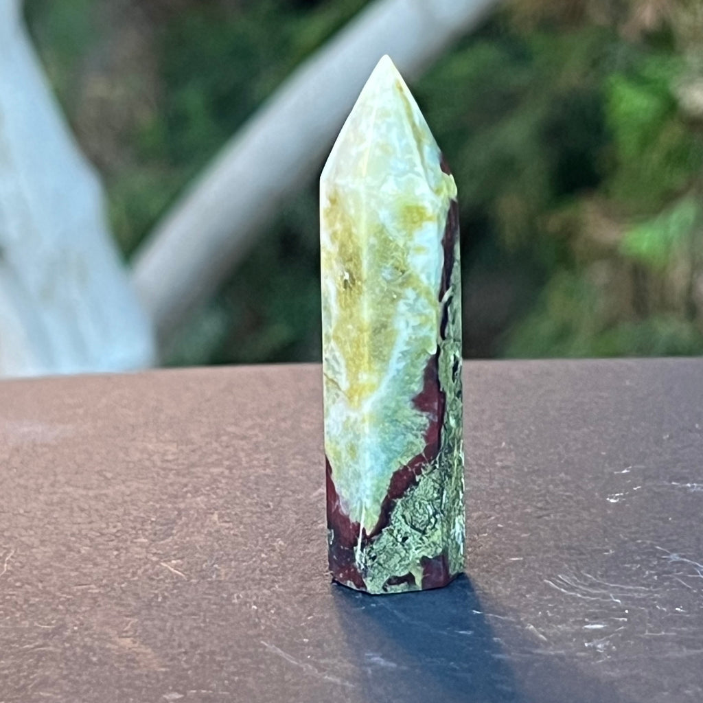 Obelisc mini piatra sangele dragonului (epidot&piedmontit) m10, druzy.ro, cristale 3