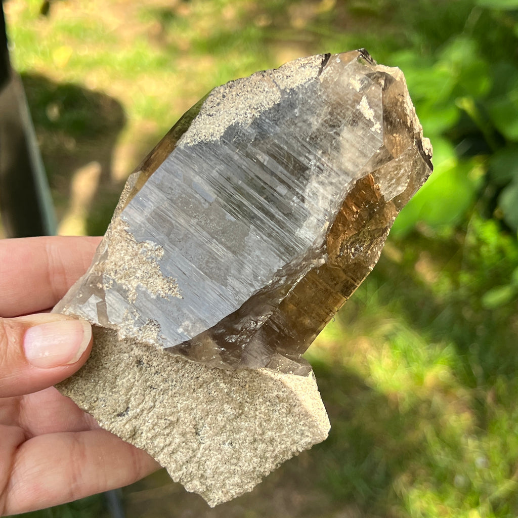 Varf brut cuart fumuriu | Model L3, pietre semipretioase - druzy.ro 5 