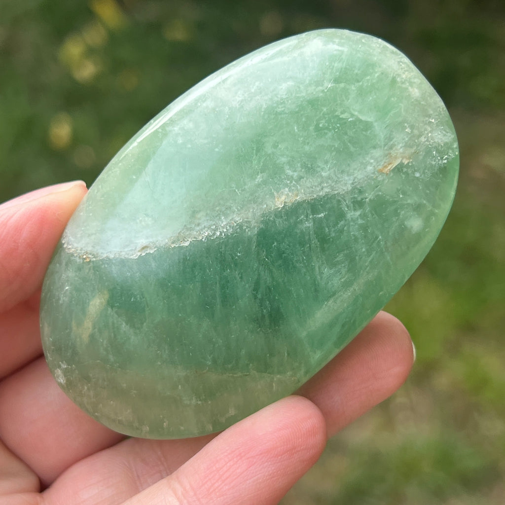 Palmstone fluorit verde model 5, din Madagascar, pietre semipretioase - druzy.ro 1 