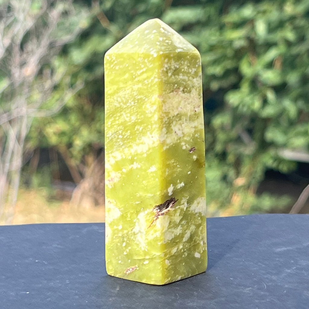 Turn/obelisc serpentin galben 9.5 cm model 3, druzy.ro, cristale 1