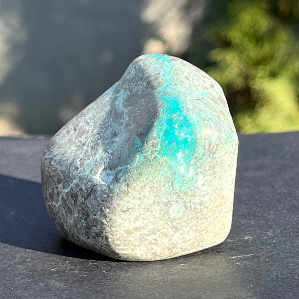 Shattuckite forma libera/palmstone m8, druzy.ro, cristale 1