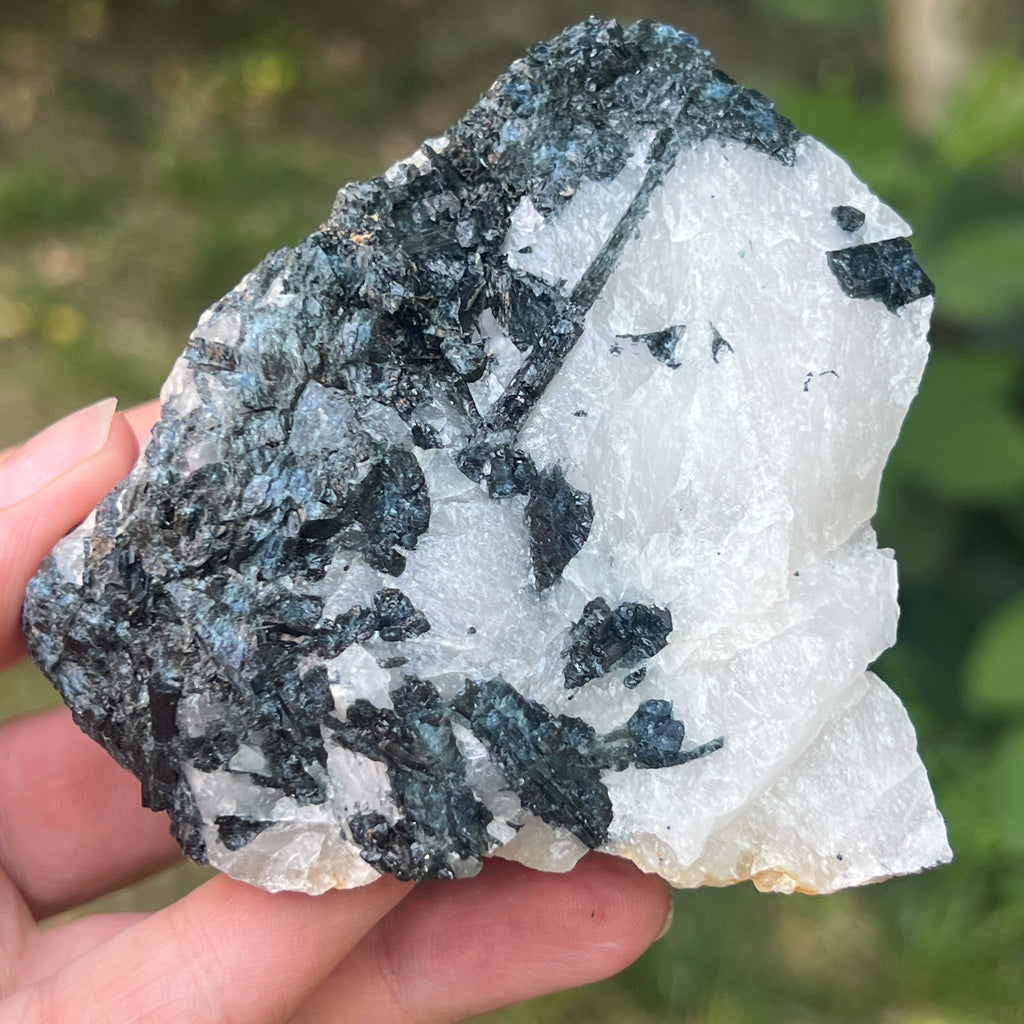 Turmalină neagră cu piatra lunii | Model 2, pietre semipretioase - druzy.ro 3 