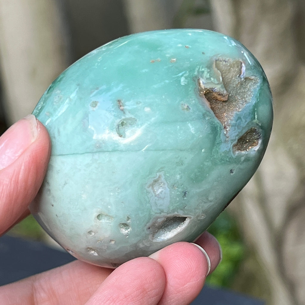 Ou calcedonie cu crom albastru-verzuie din Zimbabwe | Model 3, pietre semipretioase - druzy.ro 5 