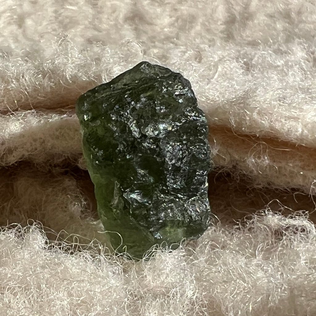 Moldavit 2.14 grame piatra bruta model 14, druzy.ro, cristale 1