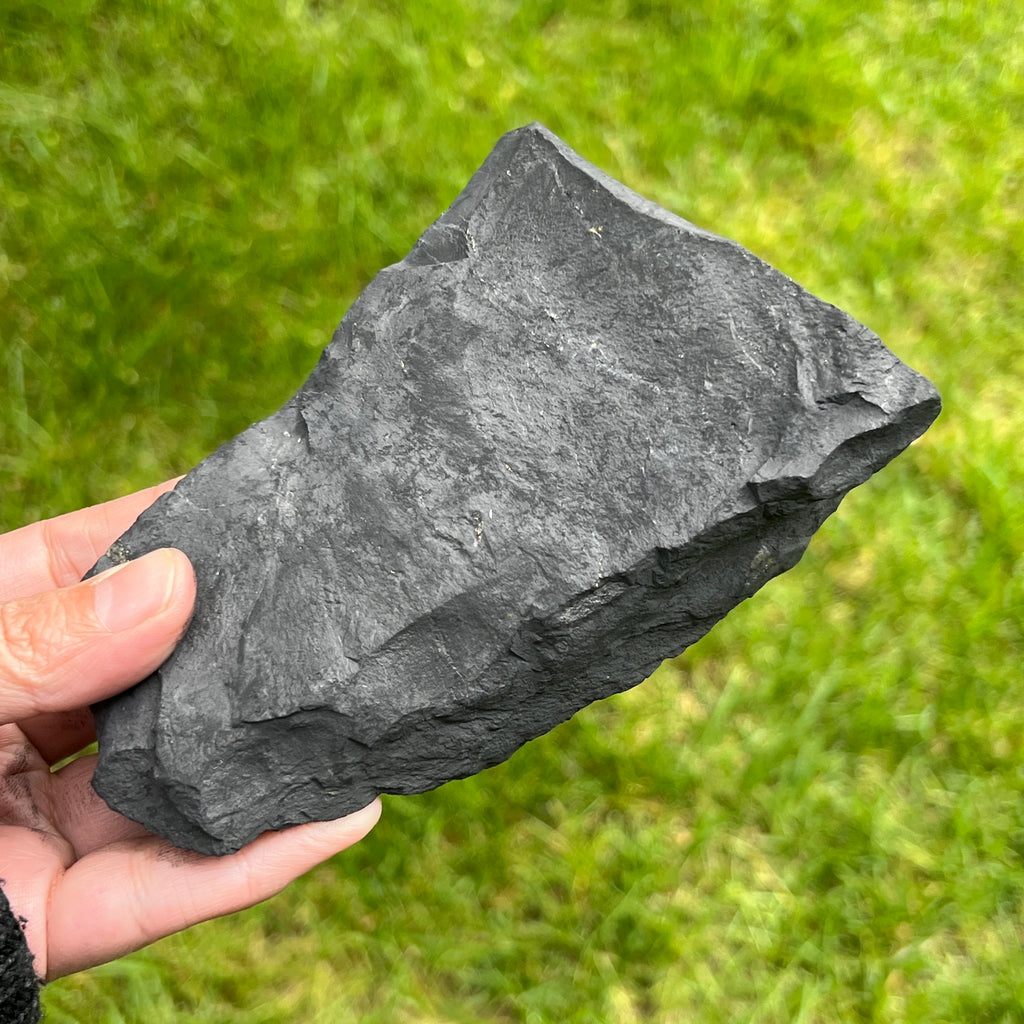 Shungit piatra bruta XXL model 1, pietre semipretioase - druzy.ro 2 