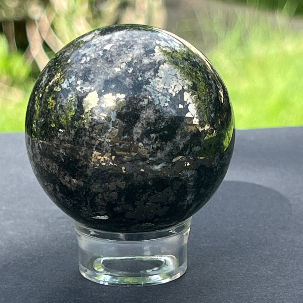 Sfera pirita model 9, pietre semipretioase - druzy.ro 4 