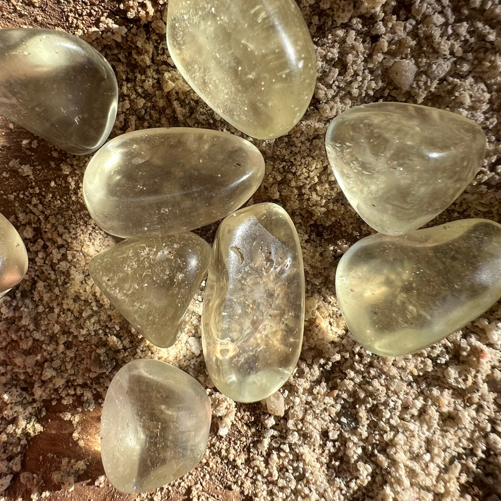 Tectita aurie, sticla desertului Libia piatra polisata, calitate AAA, druzy.ro, cristale 2