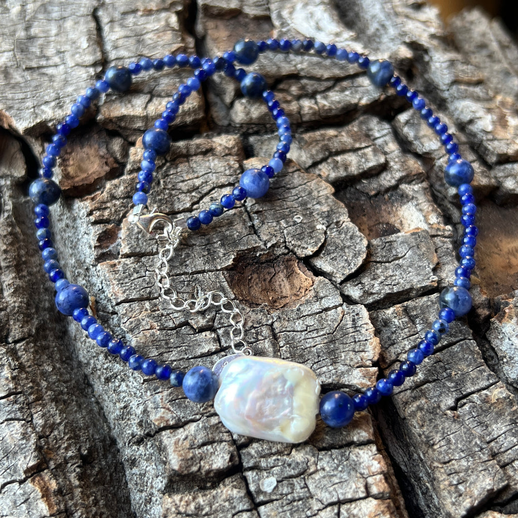 Colier sodalit Quiet Connection#75, pietre semipretioase - druzy.ro 2 