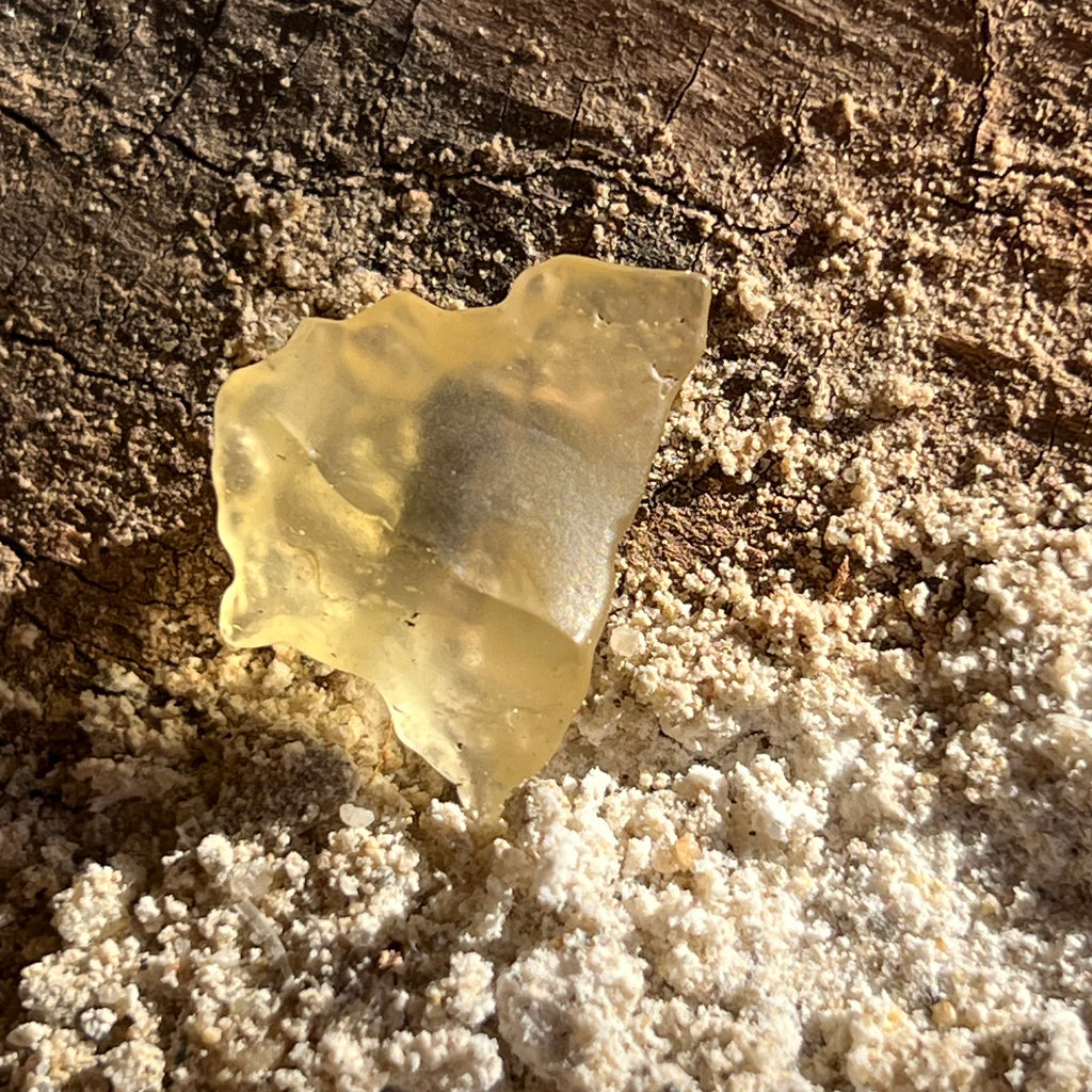 Tectita aurie, sticla desertului Libia piatra bruta model 5, calitate AAA, druzy.ro, cristale 2