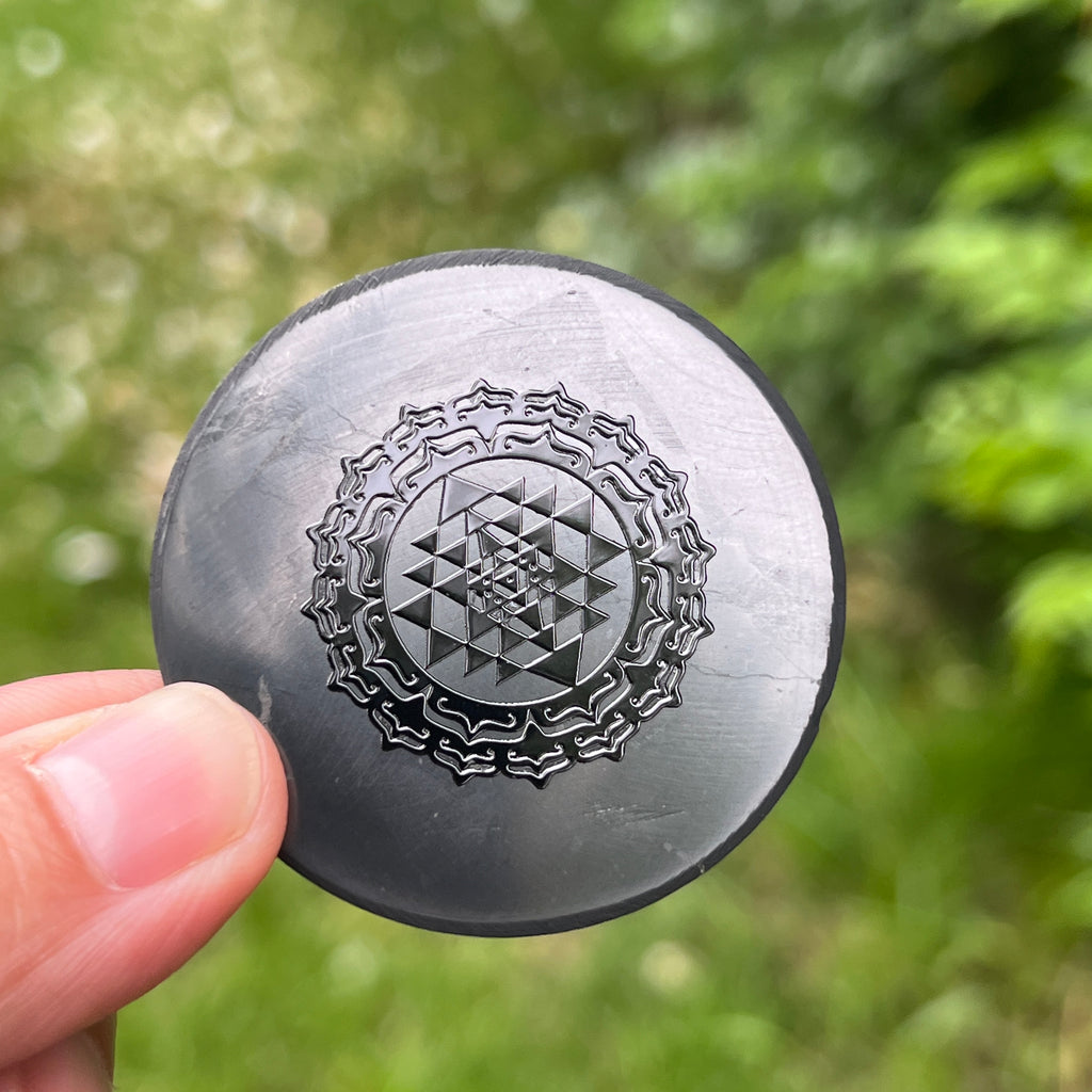 Disc din Shungit Sri Yantra, pietre semipretioase - druzy.ro 2 
