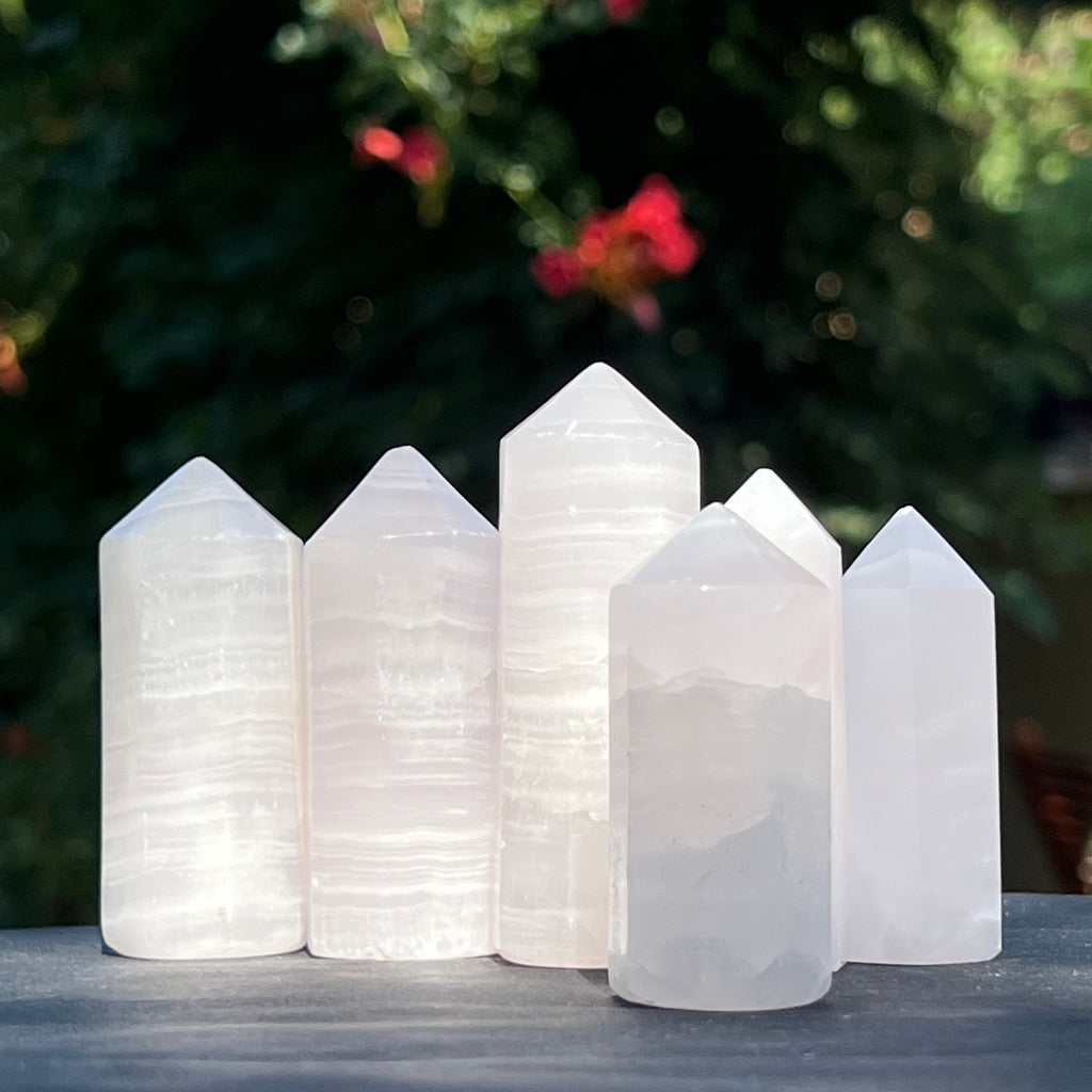 Obelisc calcit Mangano 6-7 cm, druzy.ro, cristale 1