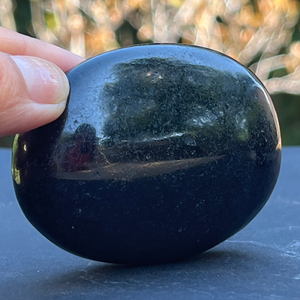 Turmalina neagra palmstone m6, druzy.ro, cristale 1