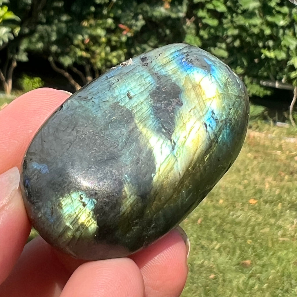 Labradorit palm stone m17, druzy.ro, cristale 1