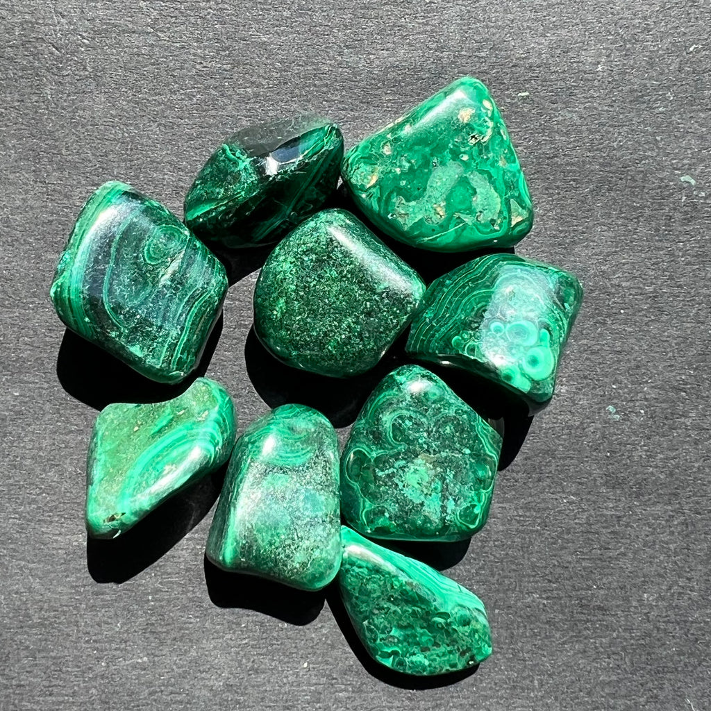 Malachit piatra rulata mini Congo, druzy.ro, cristale 3