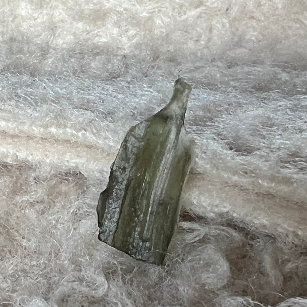Moldavit piatra bruta model 2a/1, druzy.ro, cristale 1
