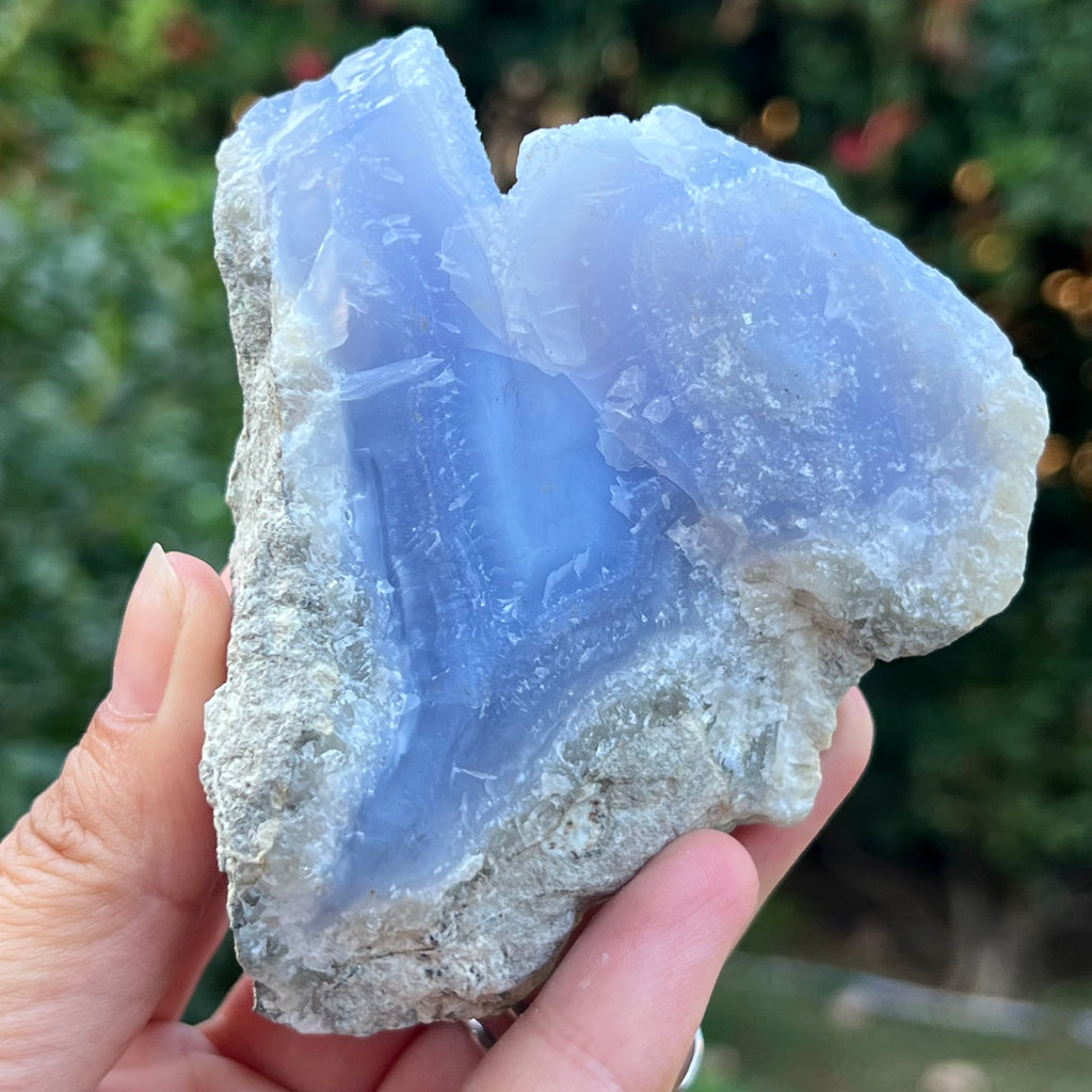 Calcedonie albastra / blue lace/ agat albastru piatra bruta m8, druzy.ro, cristale 6