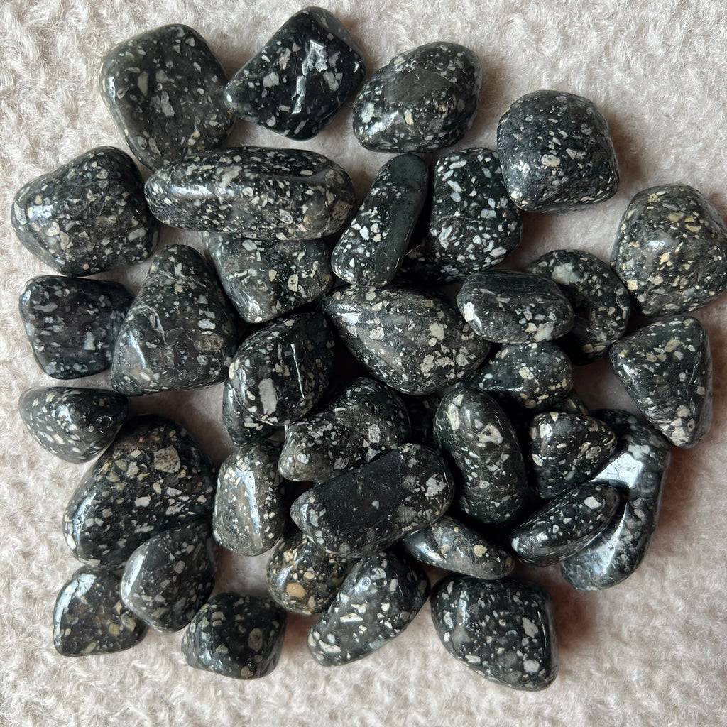 Jasp Guineea piatra rulata mini, druzy.ro, cristale 1