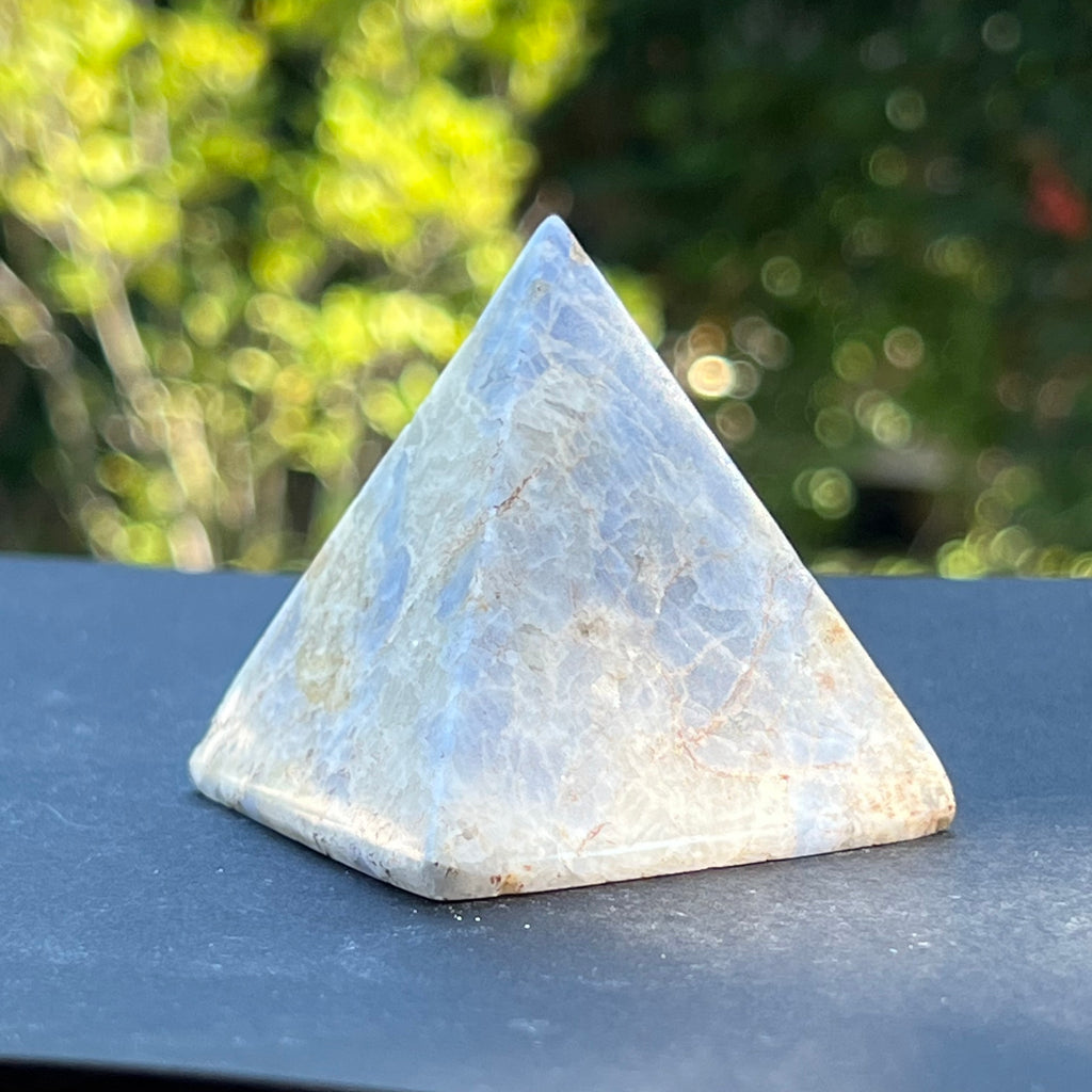 Piramida hackmanit Uv reactive  m3, druzy.ro, cristale 1