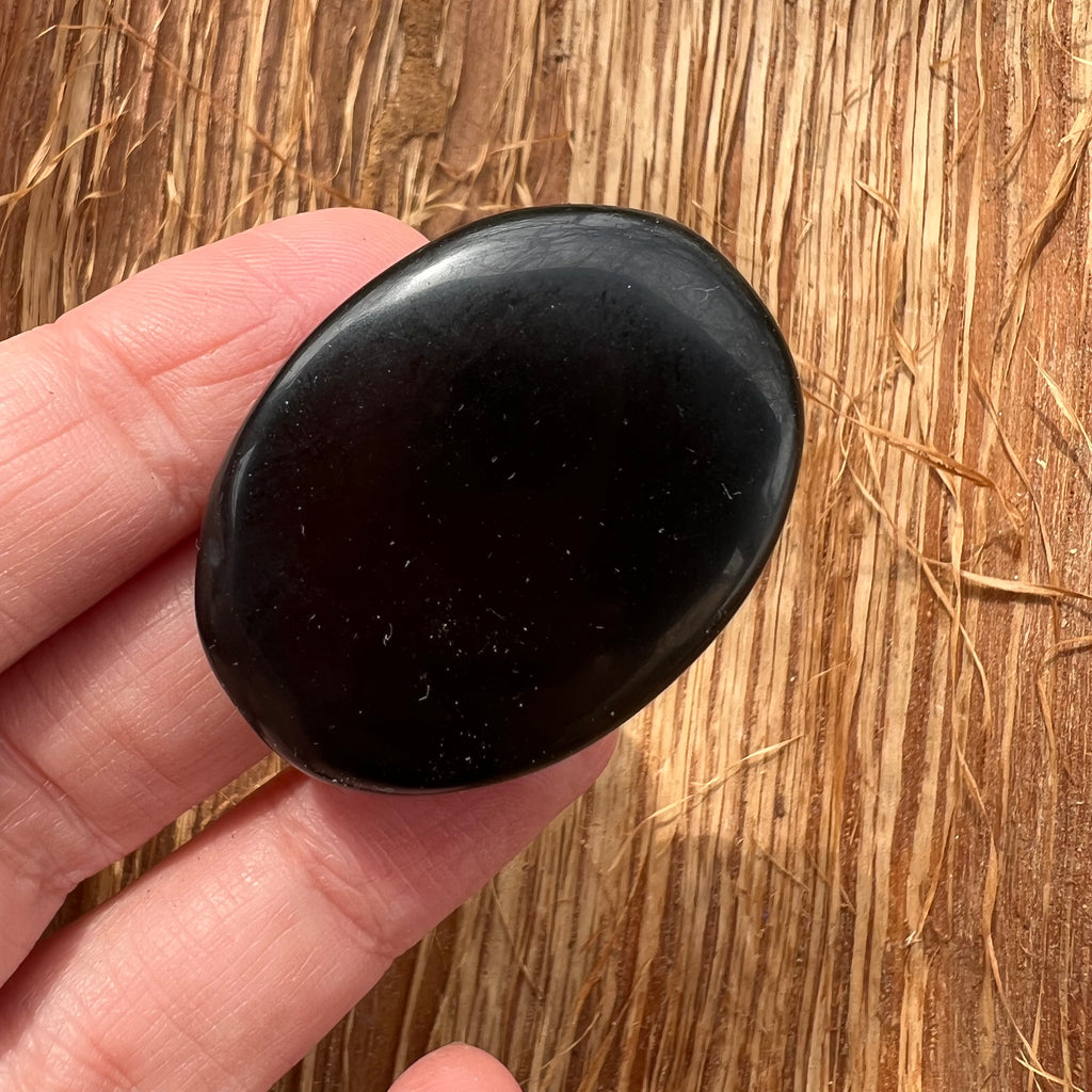 Obsidian pocket stone 4cm, druzy.ro, cristale 1