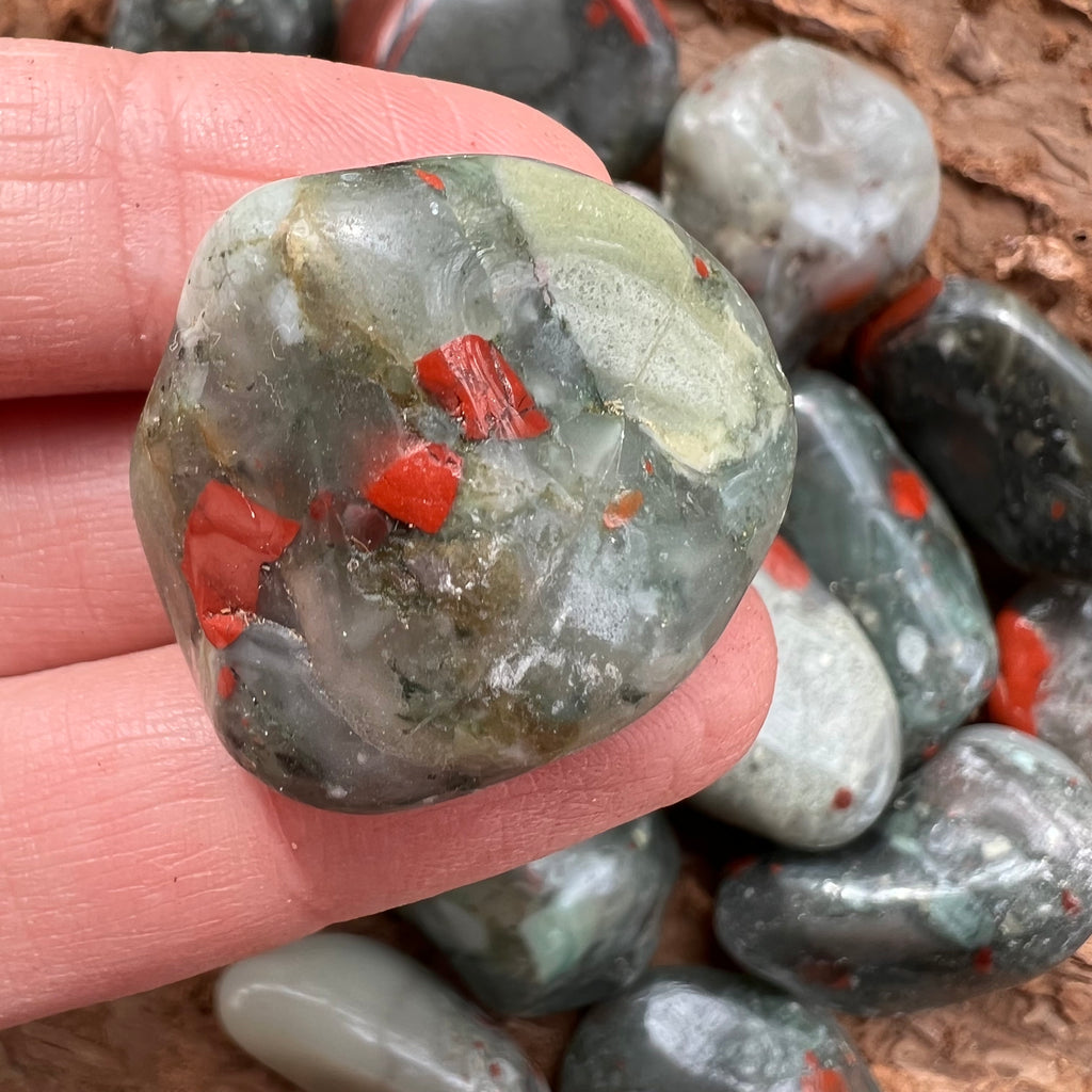 Jasp heliotrop piatra sangelui indian rosu,piatra rulata, druzy.ro, cristale 6